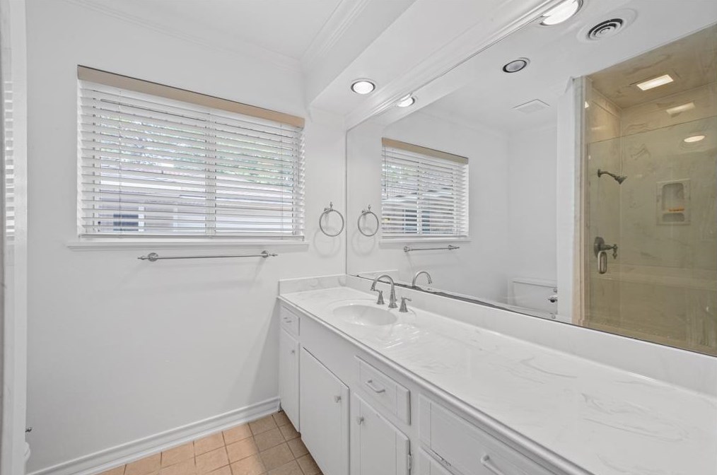 14130 Indian Wl Dr, Houston TX  77069-1315 exterior