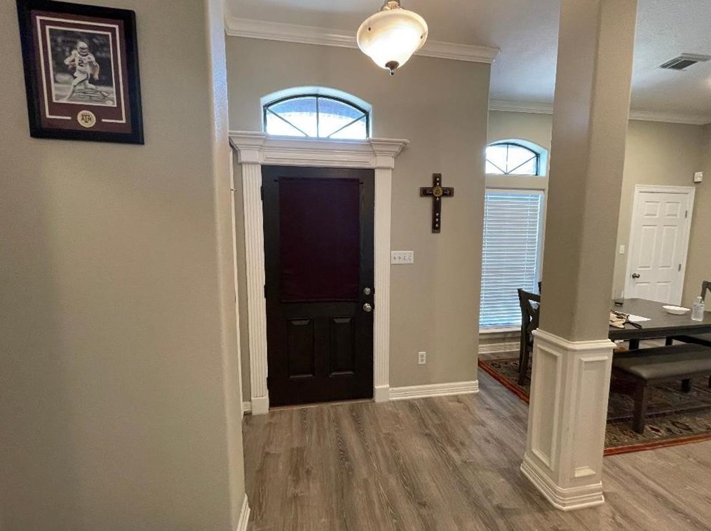 1015 Cardinal Dr, Richwood, TX 77566