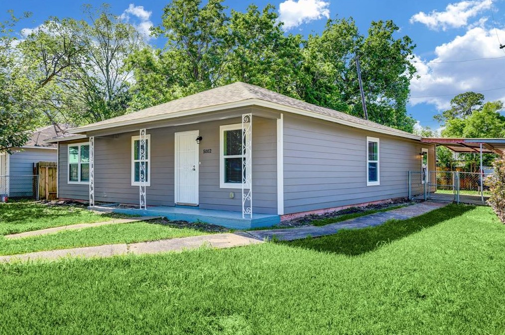 5002 Doulton Dr, Houston, TX 77033