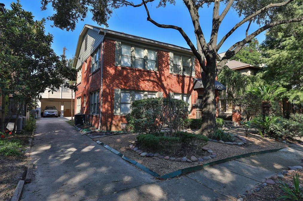 2634 Peckham St, Houston, TX 77098
