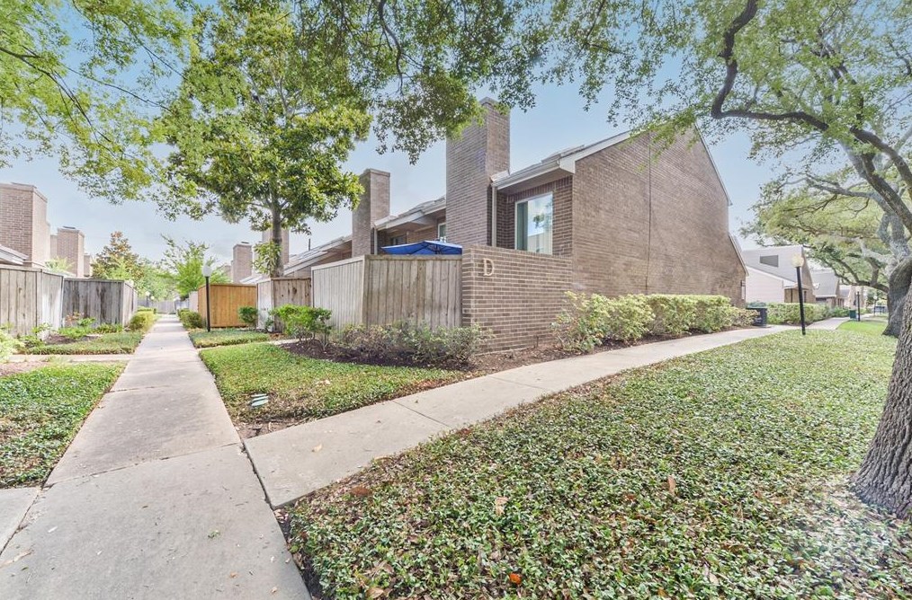 13862 Hollowgreen Dr #92/901, Houston, TX 77082