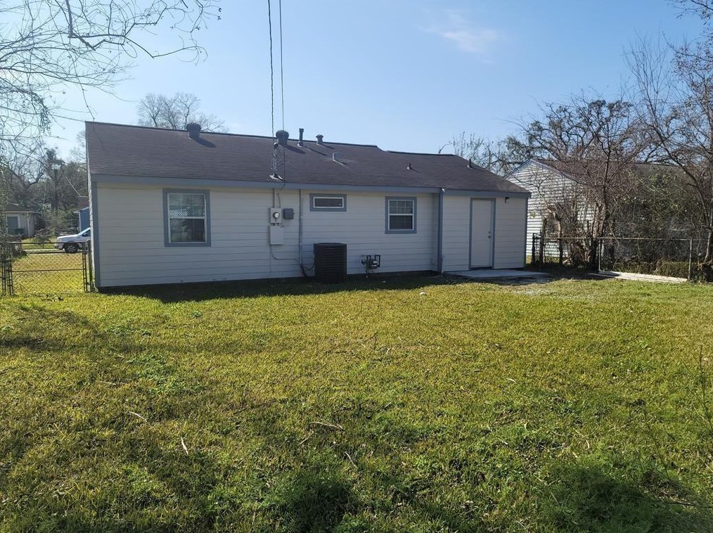 3911 Luca St, Houston, TX 77021-4021