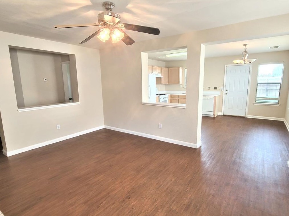 7811 Black Bird Ln, Baytown, TX 77523
