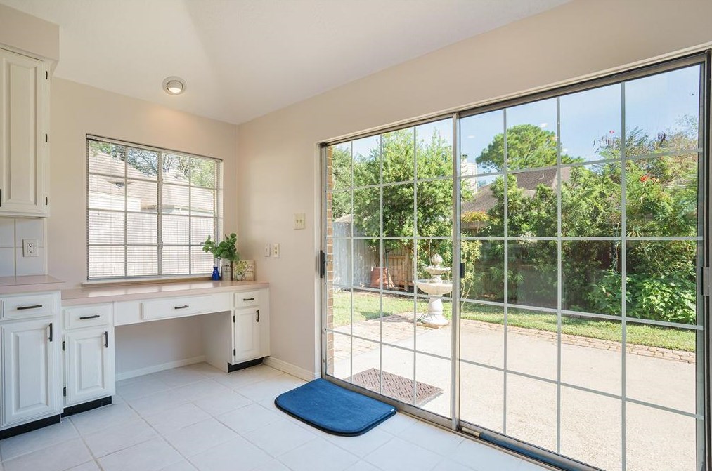 806 Orchard Peak Ct, Houston TX  77062-2167 exterior