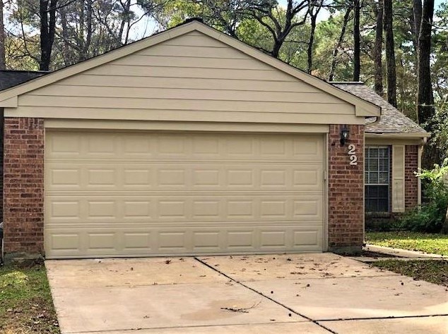 22 Fallshire Dr, Spring, TX 77381-2510