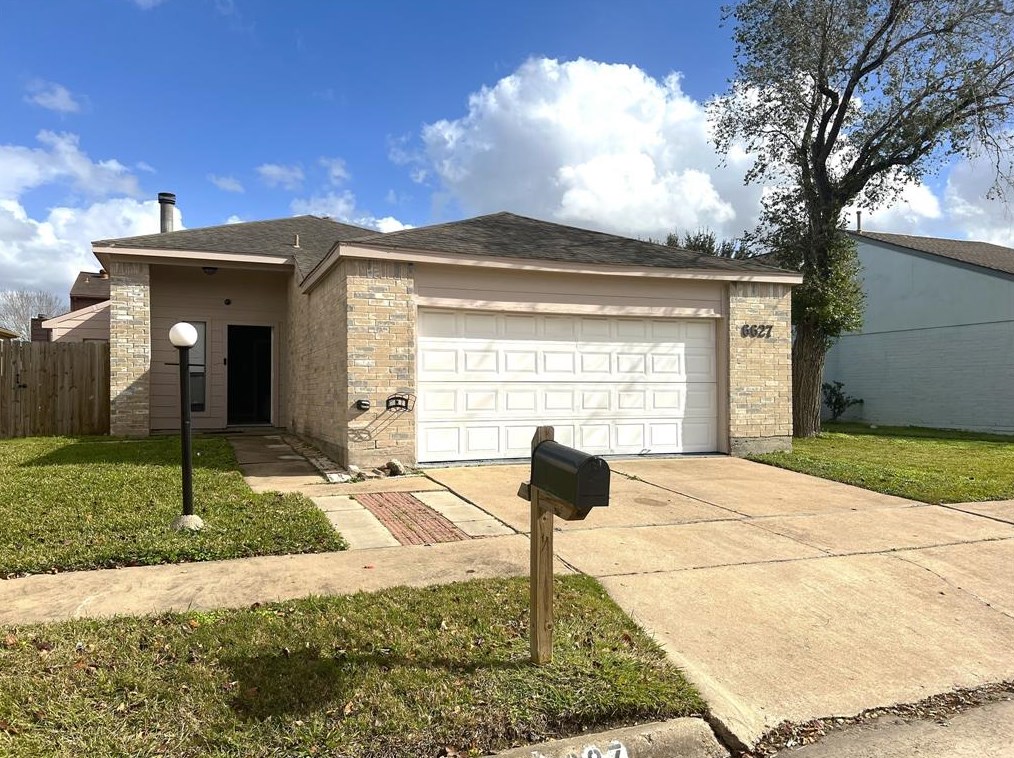 6627 Grandvale Dr, Houston, TX 77072