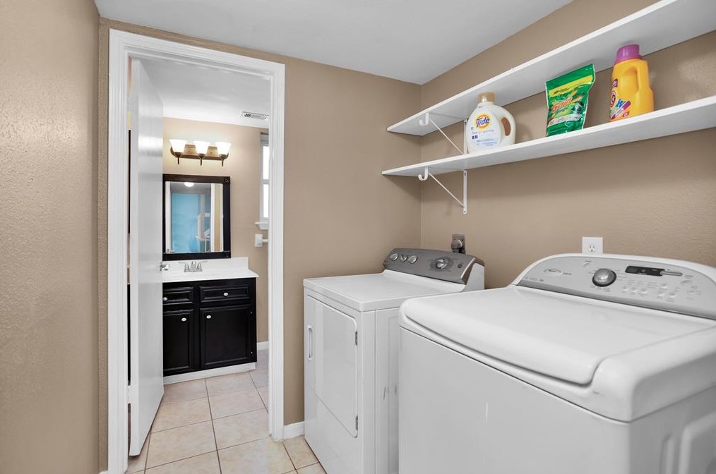 10022 Pr Mist, Houston TX  exterior