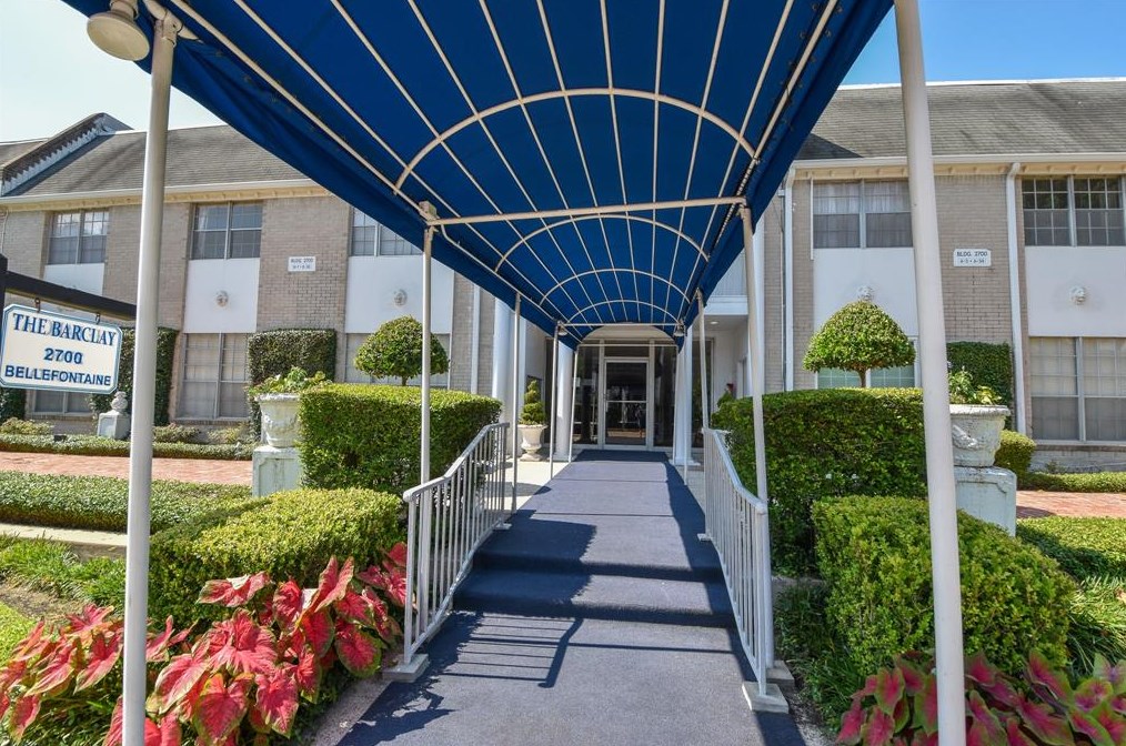 2700 Bellefontaine St, Houston TX  77025-1668 exterior