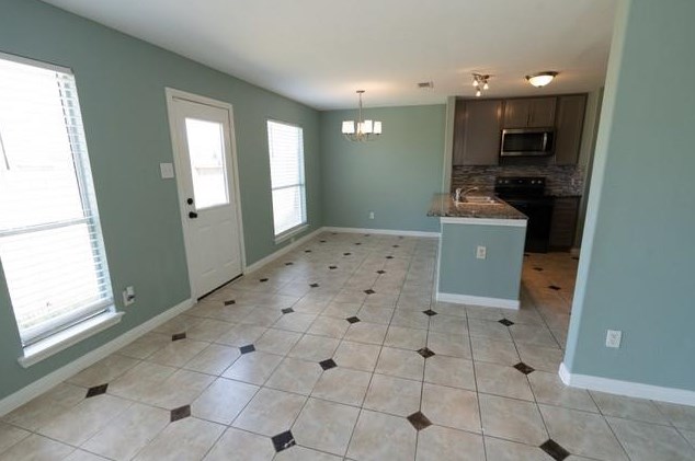623 Hollandbridge Ln, Houston, TX 77073