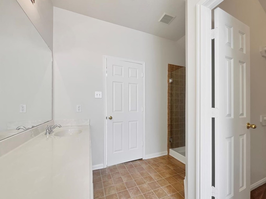 1822 Rock Rdg Dr, Houston TX  exterior