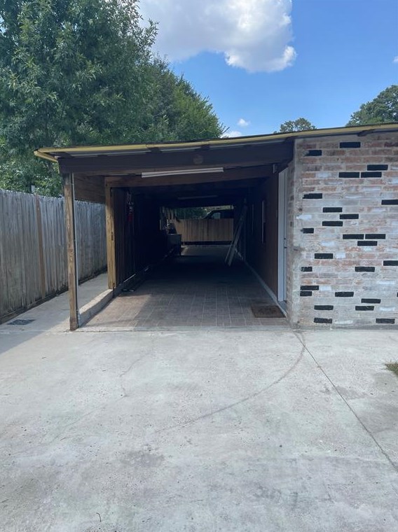 1405 Vine Rd, Conroe, TX 77301