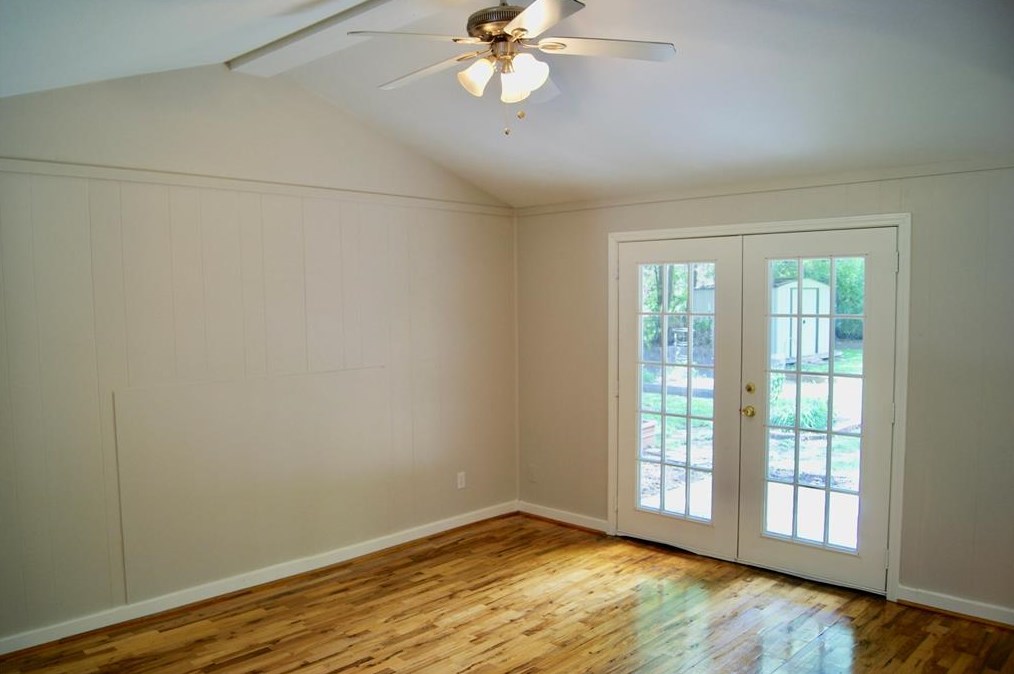 5867 Greencraig Dr, Houston TX  77035-5417 exterior