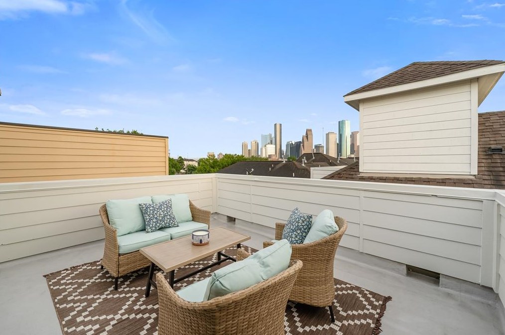 1512 Johnson St, Houston TX 77007-2916 exterior