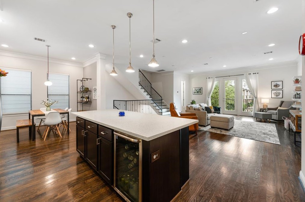 1512 Johnson St, Houston TX 77007-2916 exterior