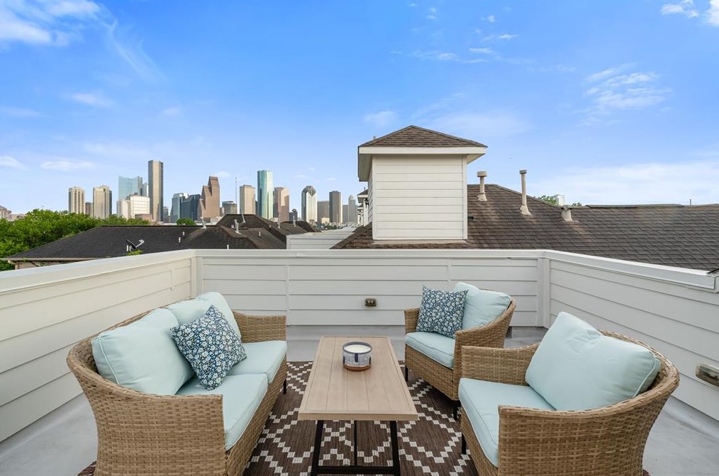 1512 Johnson St, Houston, TX 77007-4102