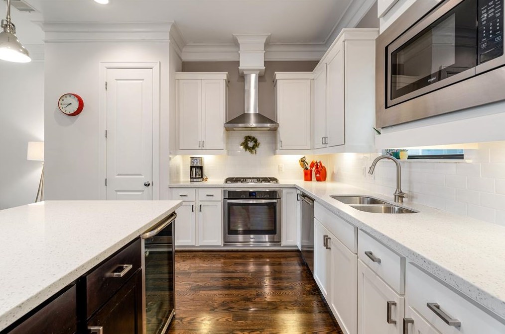 1512 Johnson St, Houston TX 77007-2916 exterior