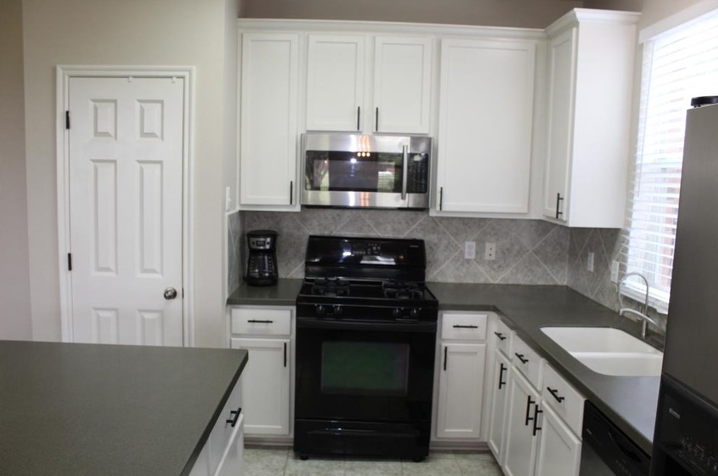 10634 Lyndon Meadows Dr, Houston TX  77095-6666 exterior