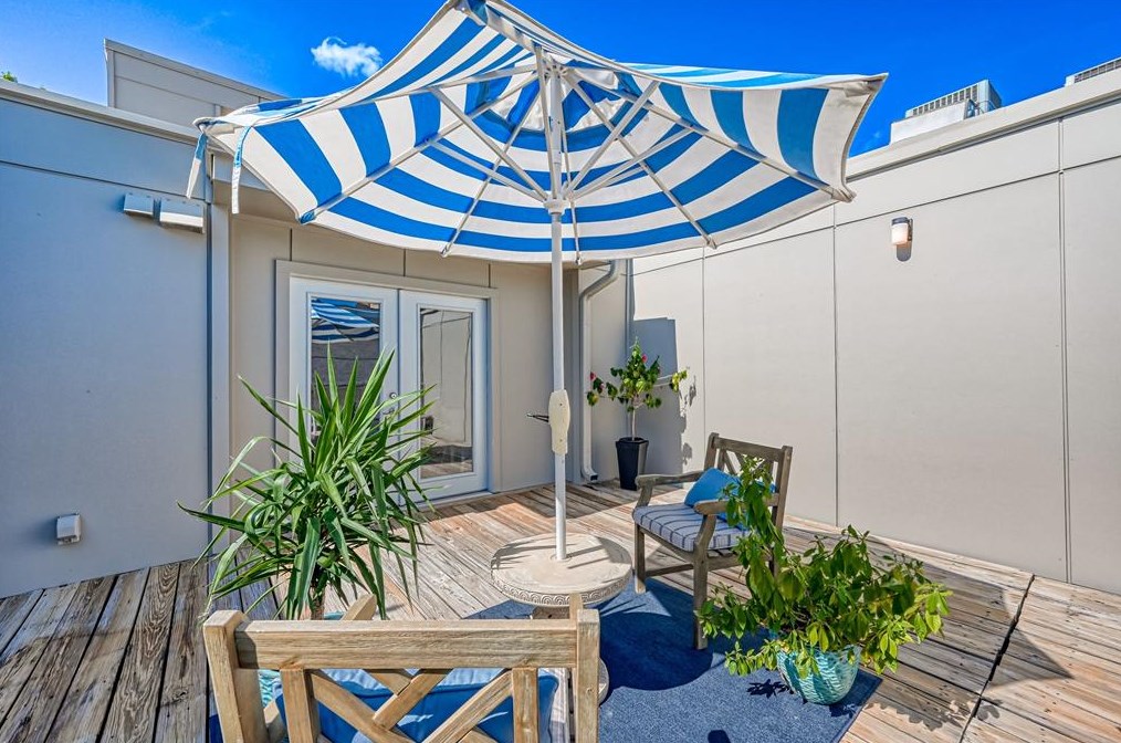 2321 Steel St, Houston TX  77098-5630 exterior