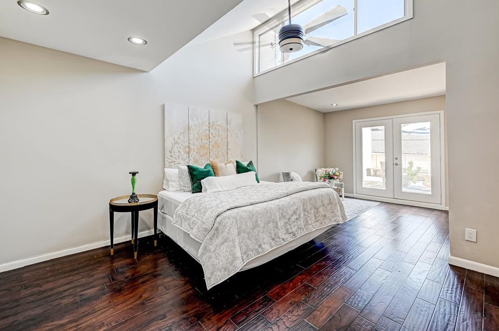 2321 Steel St, Houston TX  77098-5630 exterior