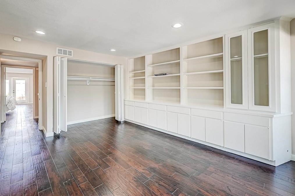 2321 Steel St, Houston TX  77098-5630 exterior