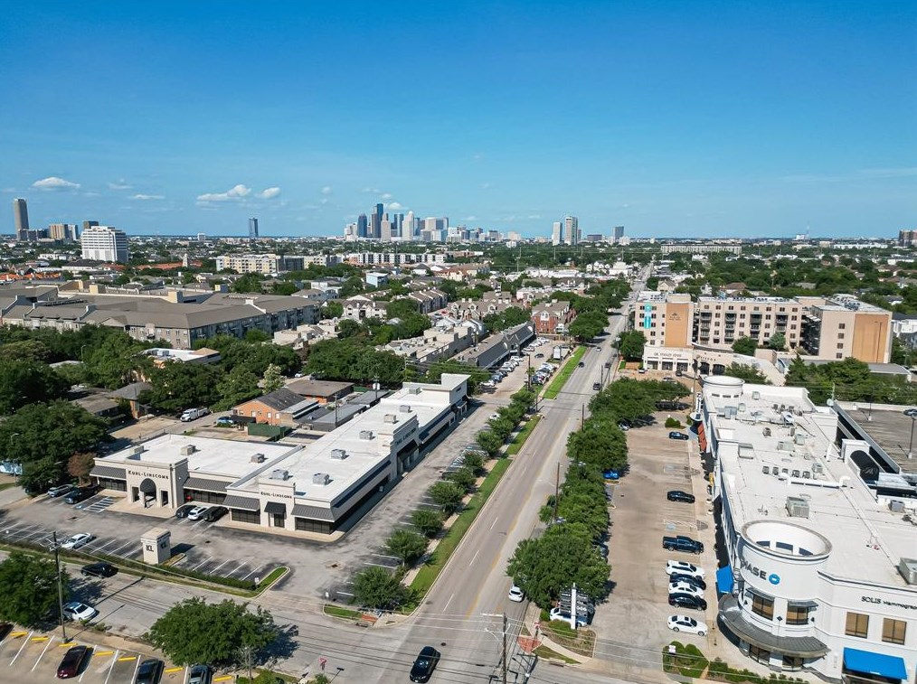 2321 Steel St, Houston TX  77098-5630 exterior