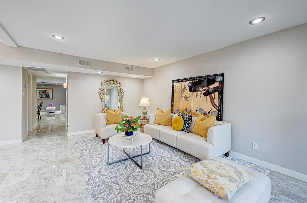 2321 Steel St, Houston TX  77098-5609 exterior