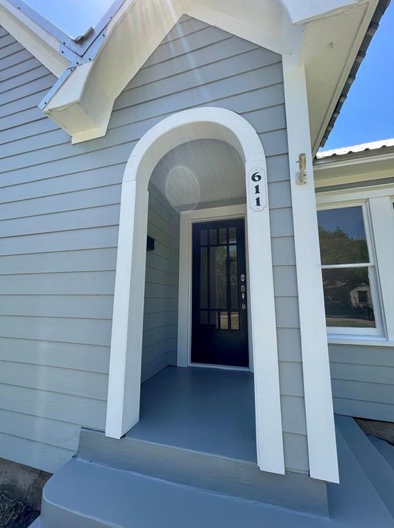 611 Fahrenthold St, Jones Creek, TX 77437-3329