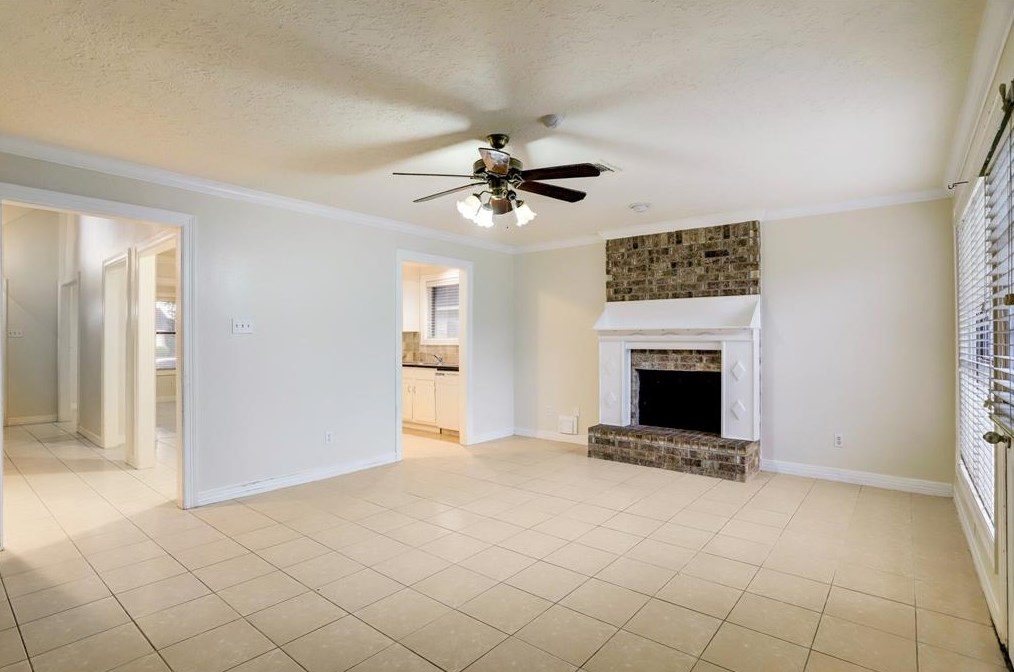 5538 Fairview Forest Dr, Houston, TX 77088
