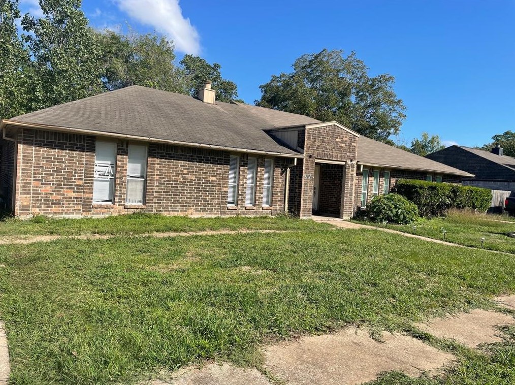 13916 Cravenridge Dr, Houston TX  77083-6302 exterior