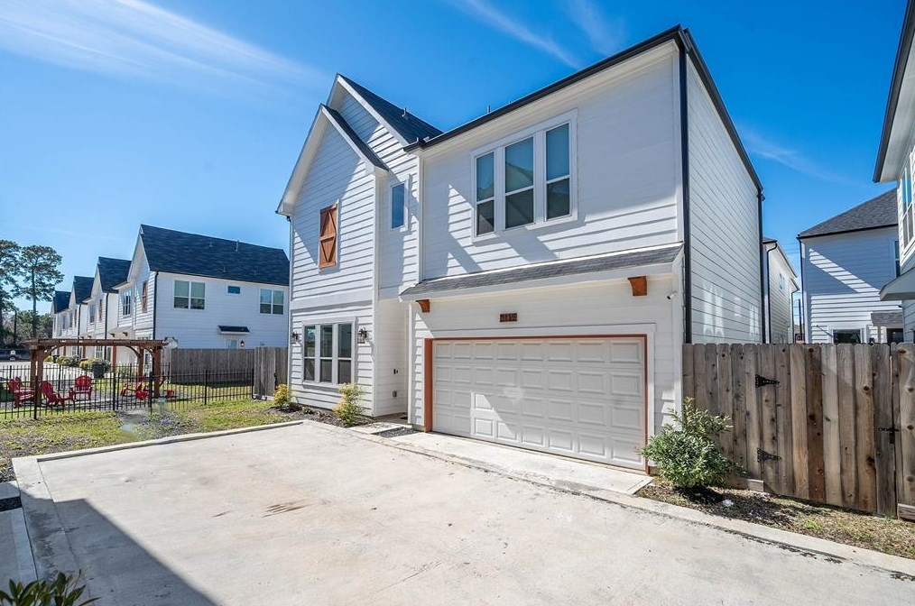 3119 Paul Quinn St, Houston, TX 77091-4621