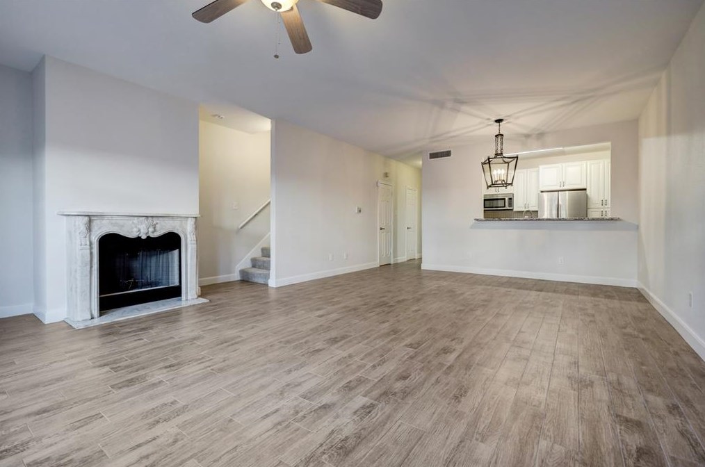 252 Wilcrest Dr, Houston, TX 77042