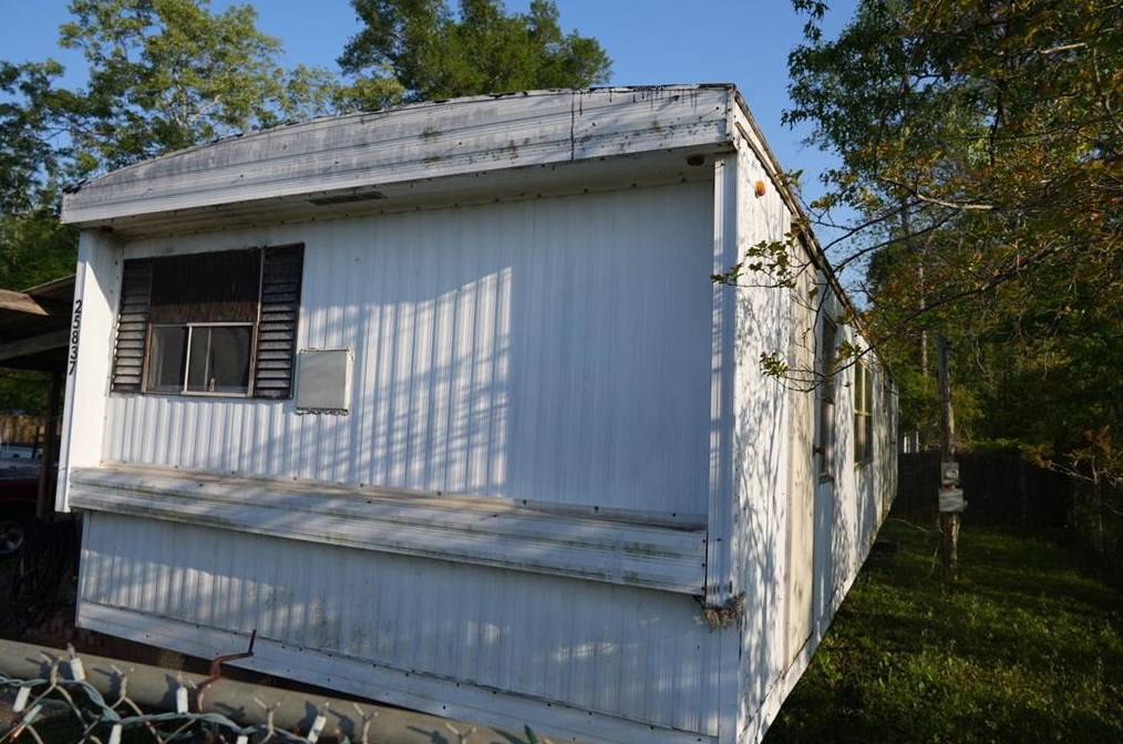 25837 Almarie Dr, Roman Forest TX 77357-6809 exterior