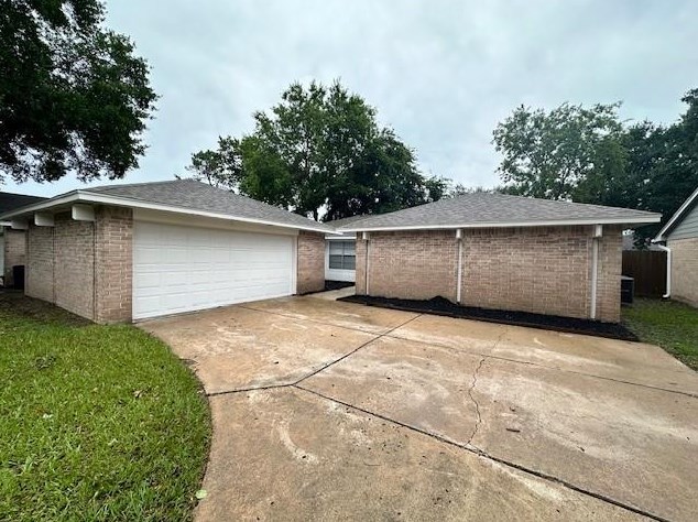 13519 Piney Oaks Dr, Houston, TX 77065-3759