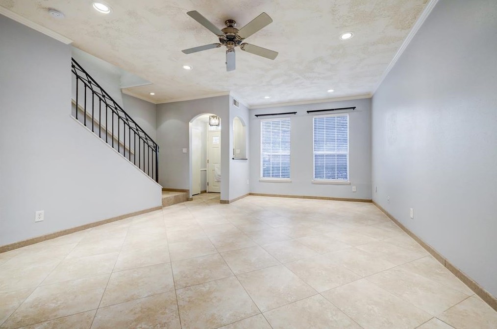 3742 Lake St, Houston, TX 77098