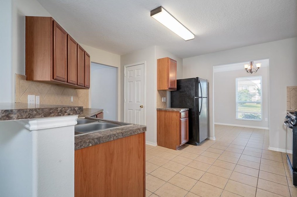 9820 Hyacinth Way, Conroe TX  77385-8109 exterior