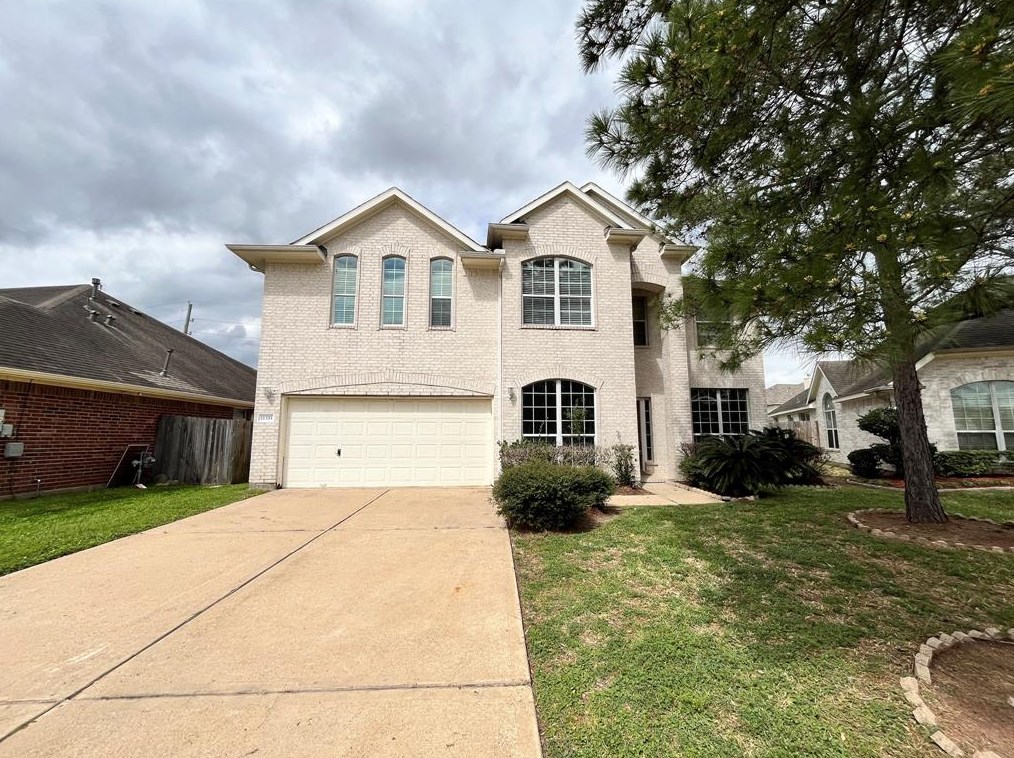 11333 Easton Springs Dr, Pearland, TX 77584