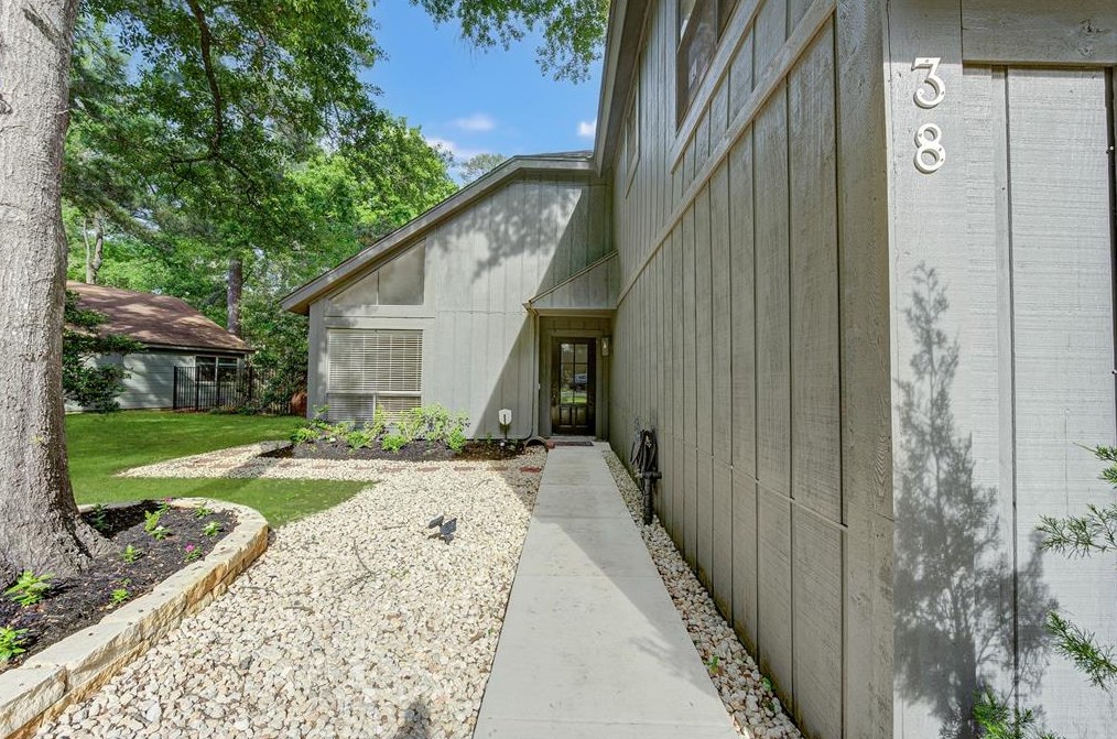 38 Timber Top Dr, Spring TX  77380-1488 exterior