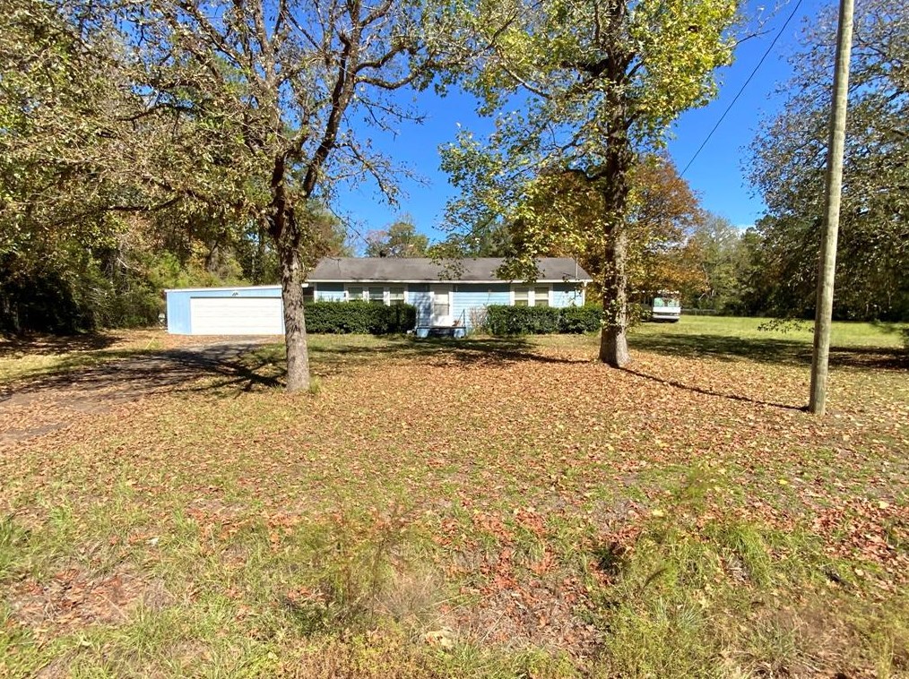 835 The Ole Barney Rd, Livingston, TX 77351-3830