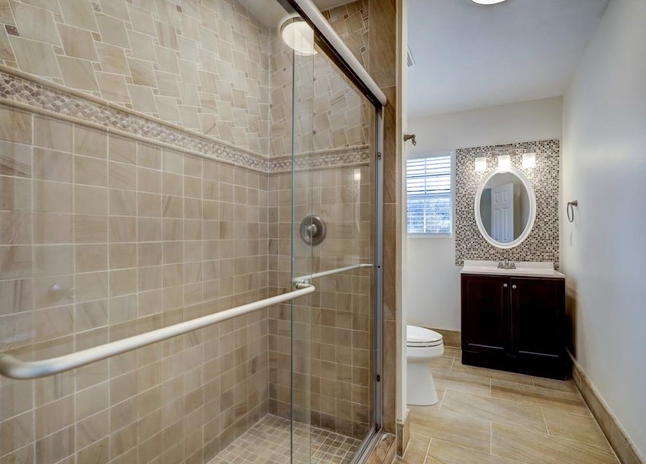 7330 Tours St, Houston TX  77036-6418 exterior