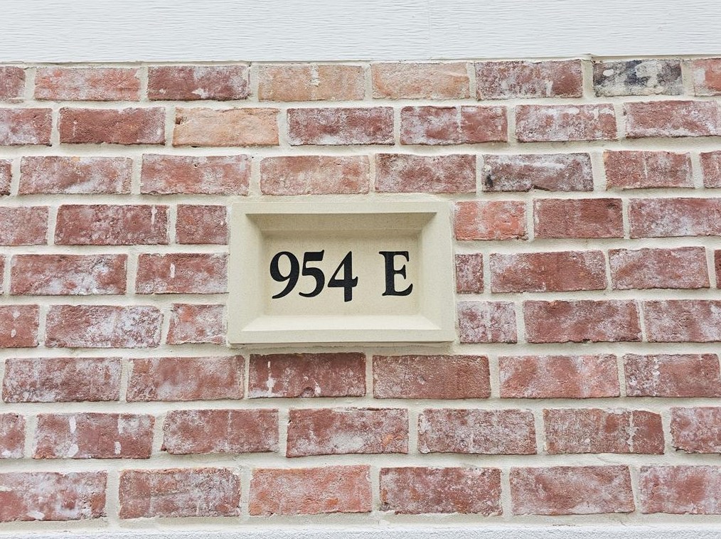 954 Fisher St #e, Houston, TX 77018