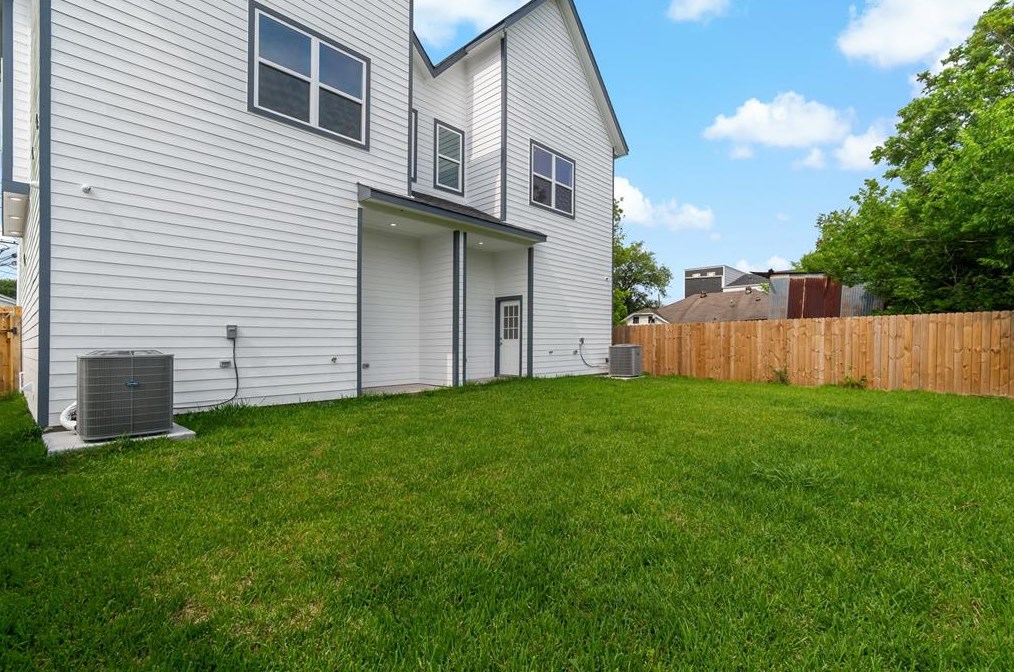 4619 Stassen St, Houston TX  77051-2055 exterior