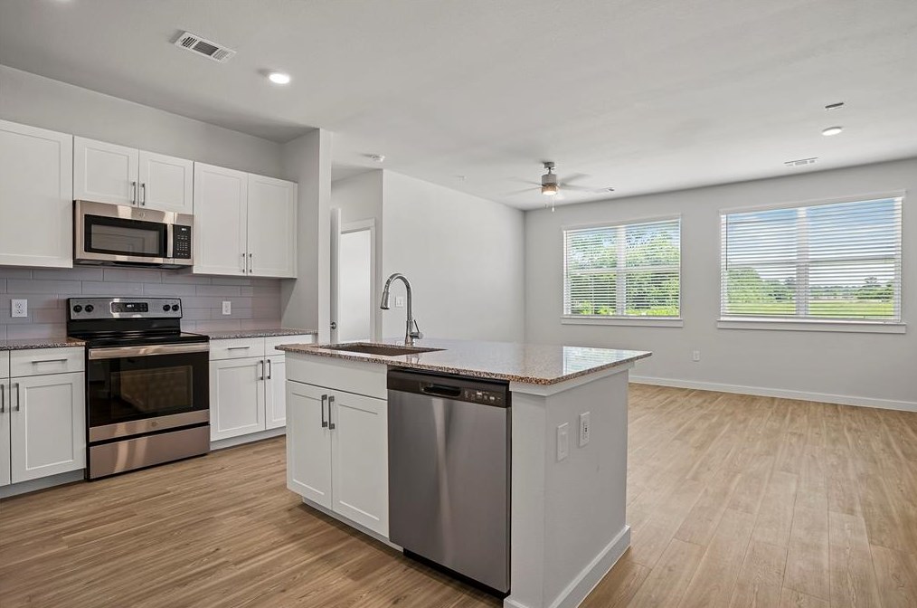 1575 League Line Rd #1107, Conroe, TX 77304