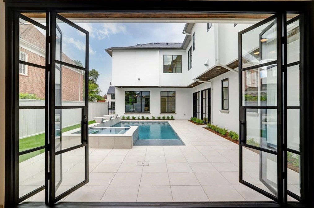 3838 Olympia Dr, Houston TX  77042-2627 exterior