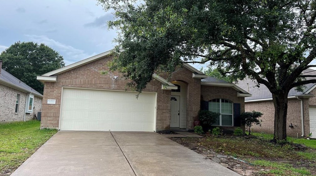 20319 Ray Falls Dr, Tomball, TX 77375