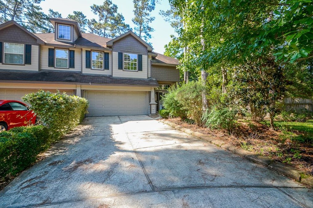 127 Cornflower Dr, Conroe, TX 77384