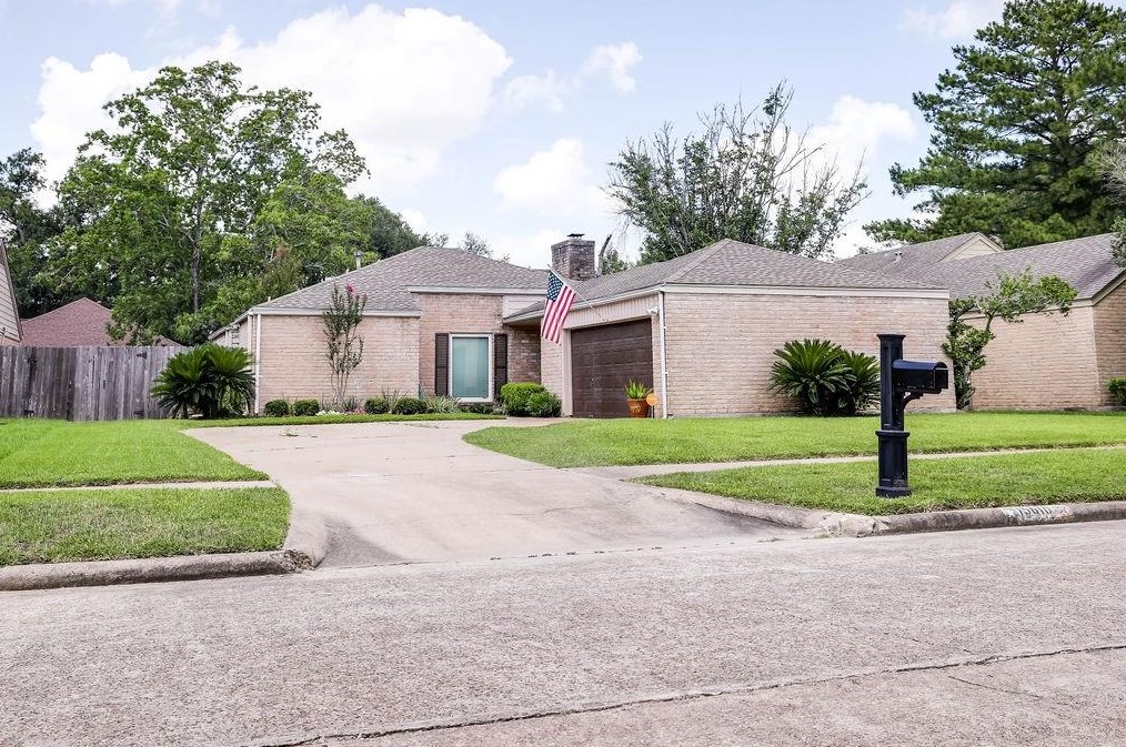 15610 Creekhaven Dr, Houston, TX 77084-3608