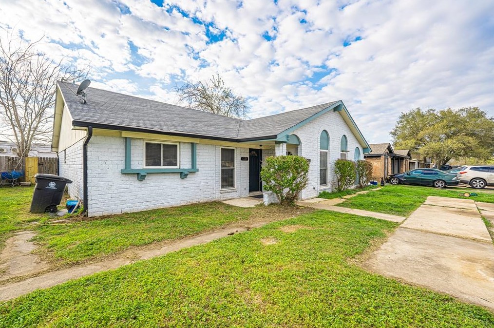 8124 Beech Cove Ln #a, Houston, TX 77072