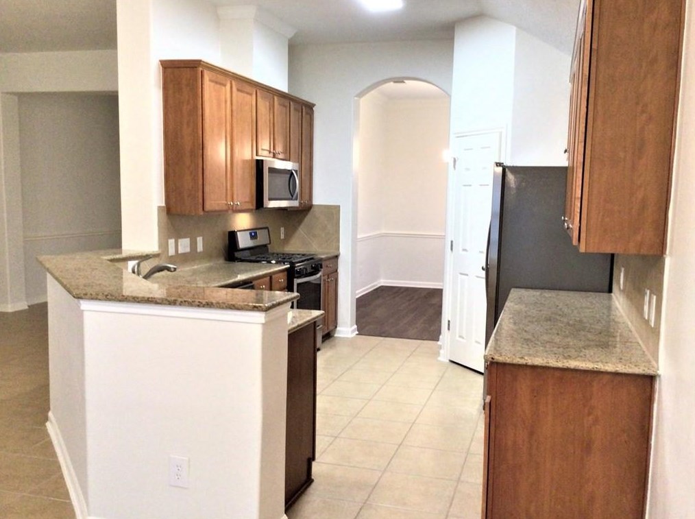 17627 Tower Bluff Ln, Cypress, TX 77433