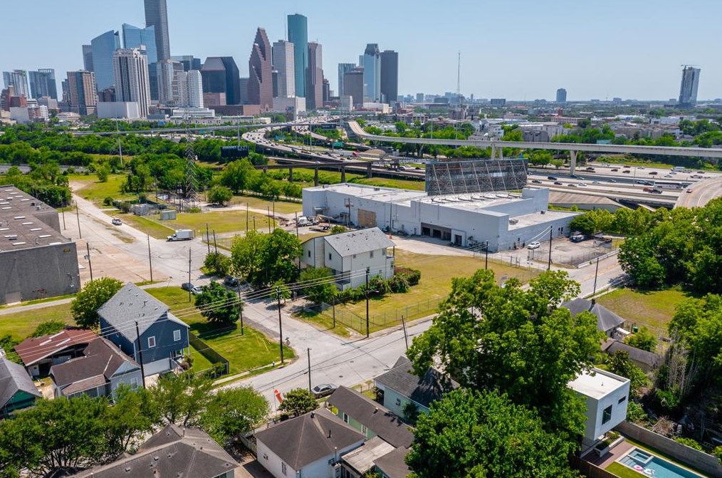 1819 South St, Houston, TX 77009-8312
