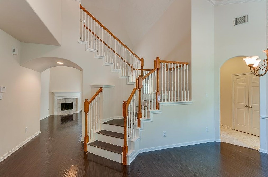 46 Raindance Ct, Conroe, TX 77385